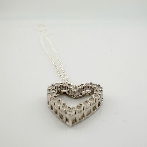 Beautiful Heart Necklace w Natural Diamonds in Illusion Settings - Picture 7 of 13